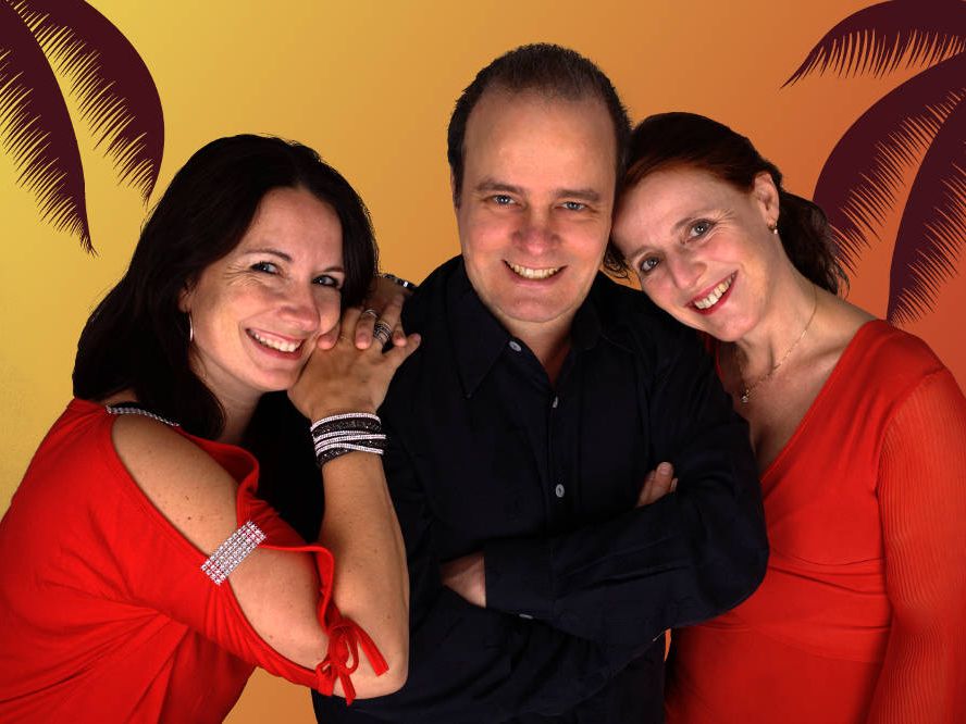 Andrea, Jörg und Nicole bilden das Salsa-Sommer-Team. Andrea, Jörg und Nicole bilden das Salsa-Sommer-Team.