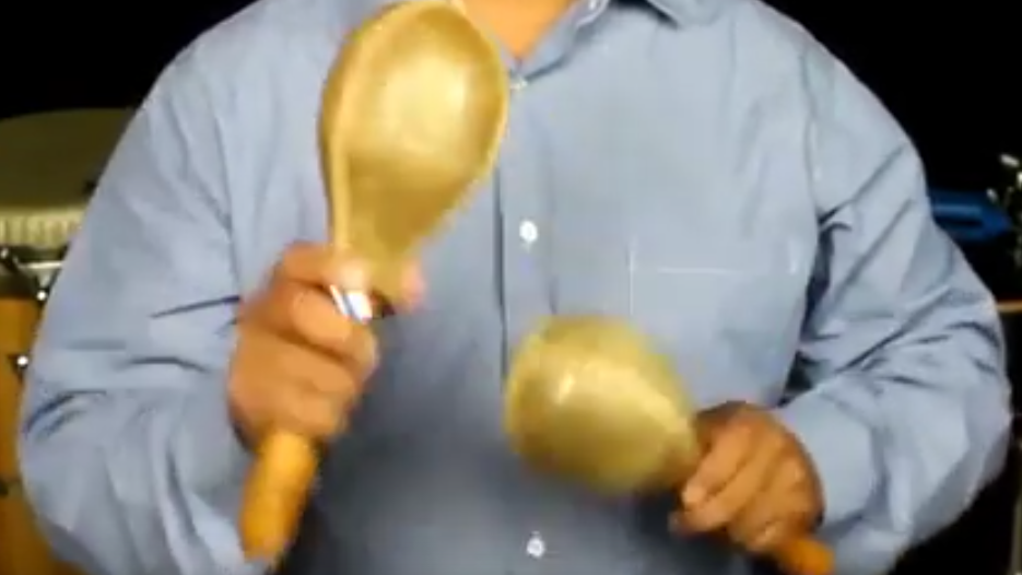 Maracas gespielt von Alejandro Sol